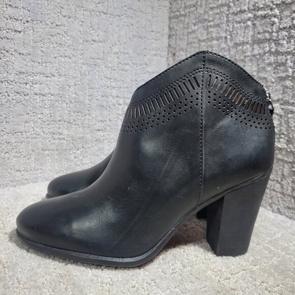 Vince Camuto Fetter Women’s Size 9M US Black Leather Ankle Bootie Boots - Picture 2 of 10